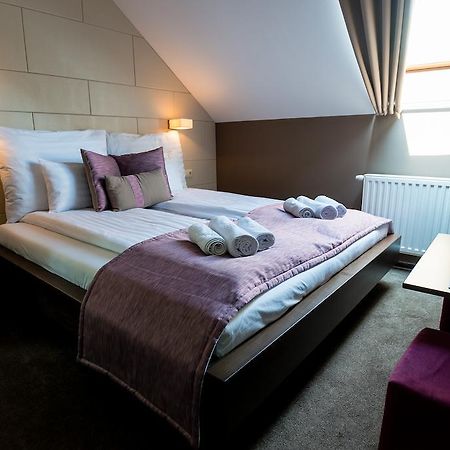 Hotel Fuerdohaz Nyiregyhaza Ruang foto