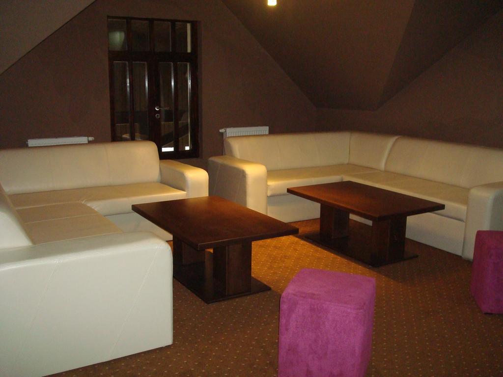 Hotel Fuerdohaz Nyiregyhaza Bagian luar foto