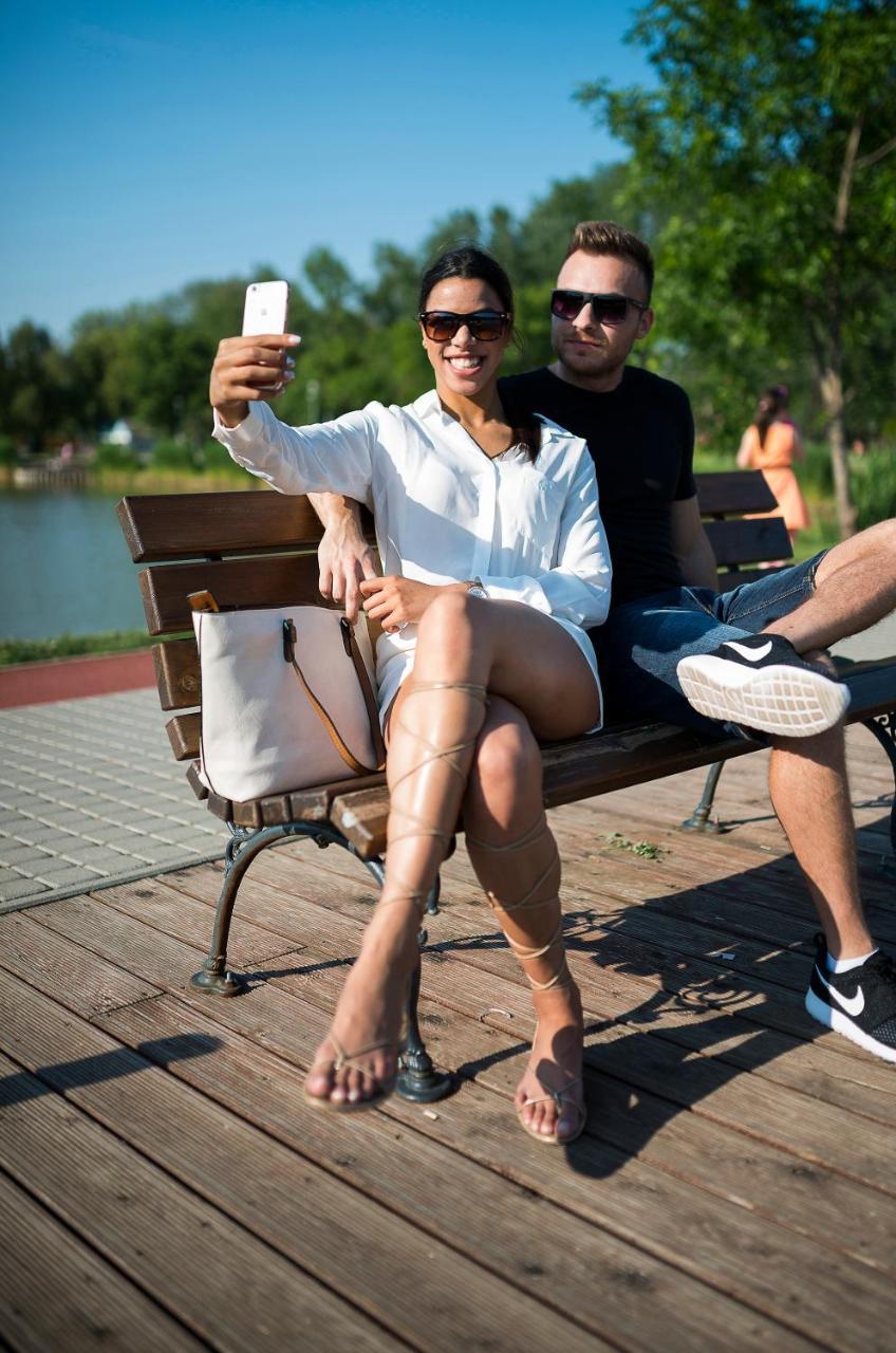 Hotel Fuerdohaz Nyiregyhaza Bagian luar foto